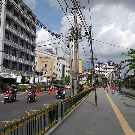 Setia Backpacker Hostel Yogyakarta Kültér fotó